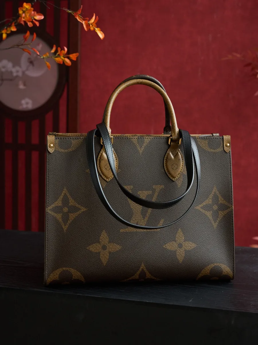 LOUISVUITTON_루이비통_ONTHEGO_토트백_데일리백_M45321.JPG