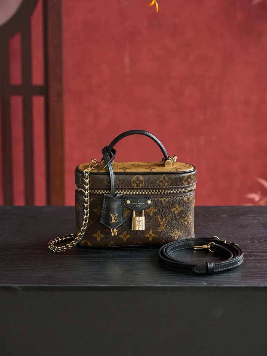 LOUISVUITTON_루이비통_베니티_파우치_데일리백_M47125.JPG