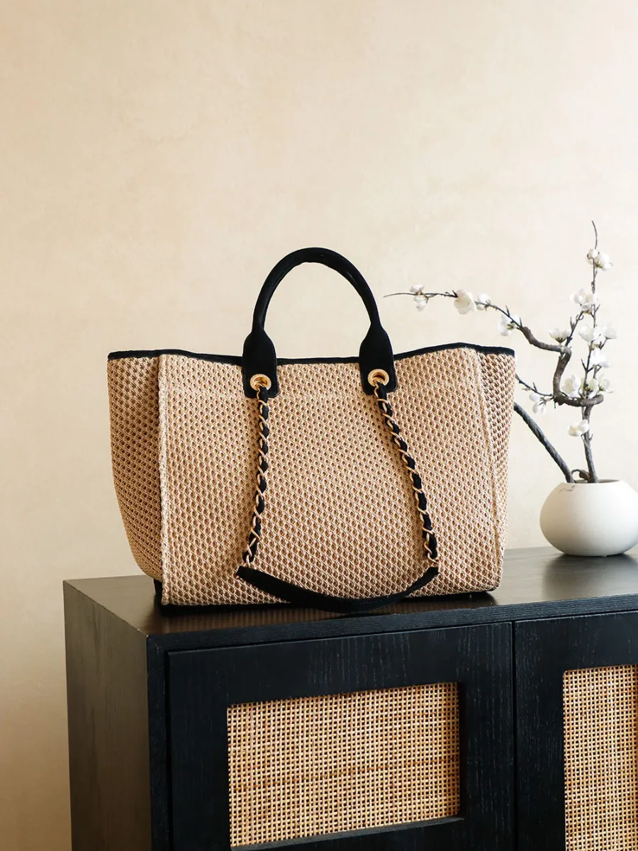 chanel26_cruise_a66941_side.jpg