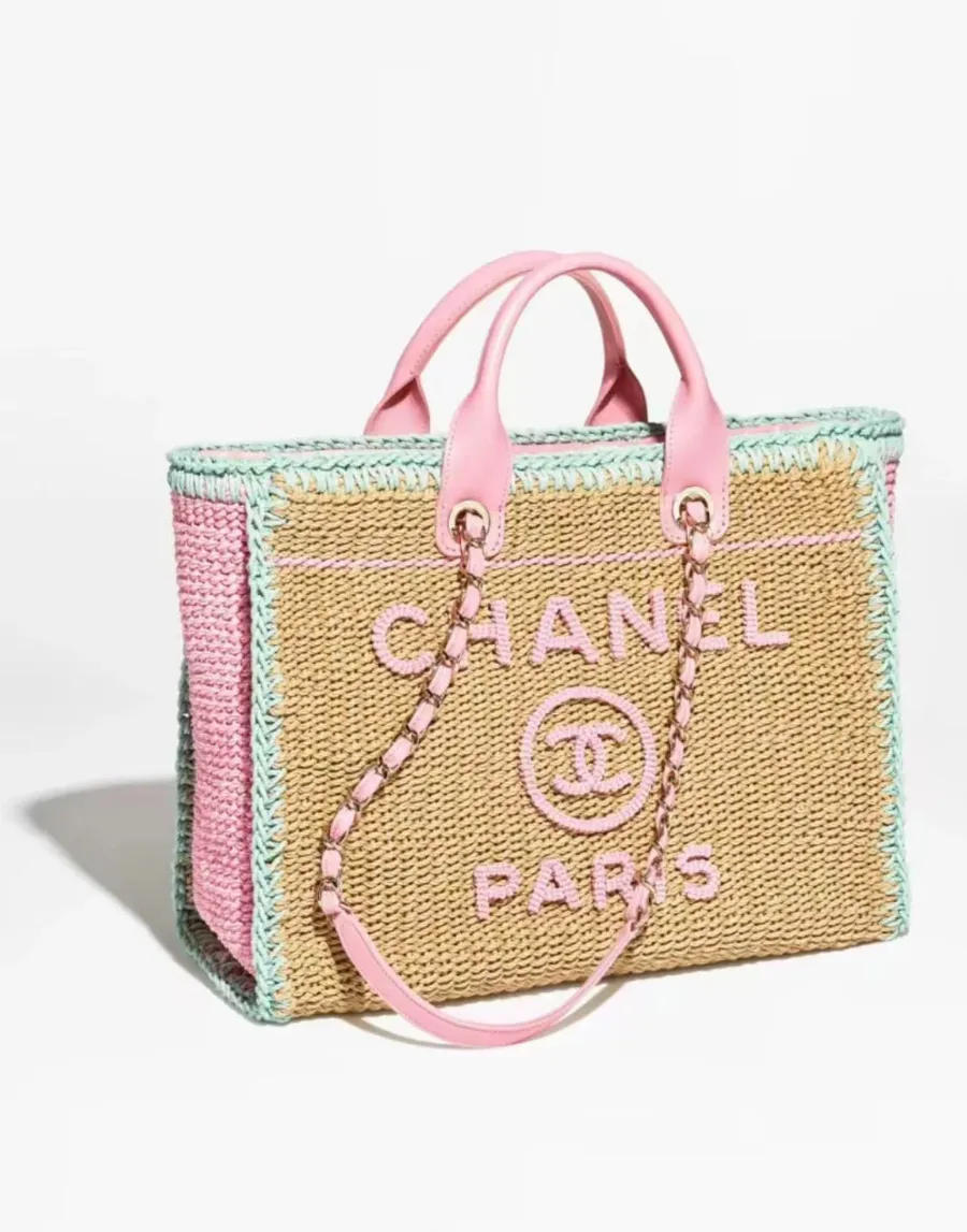 chanel_1602969_inside.jpg