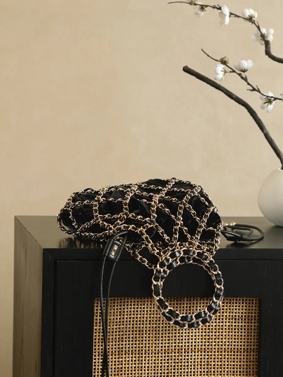 chanel_cc_42cm_detail_08.jpg