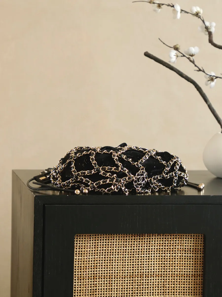 chanel_cc_42cm_detail_09.jpg