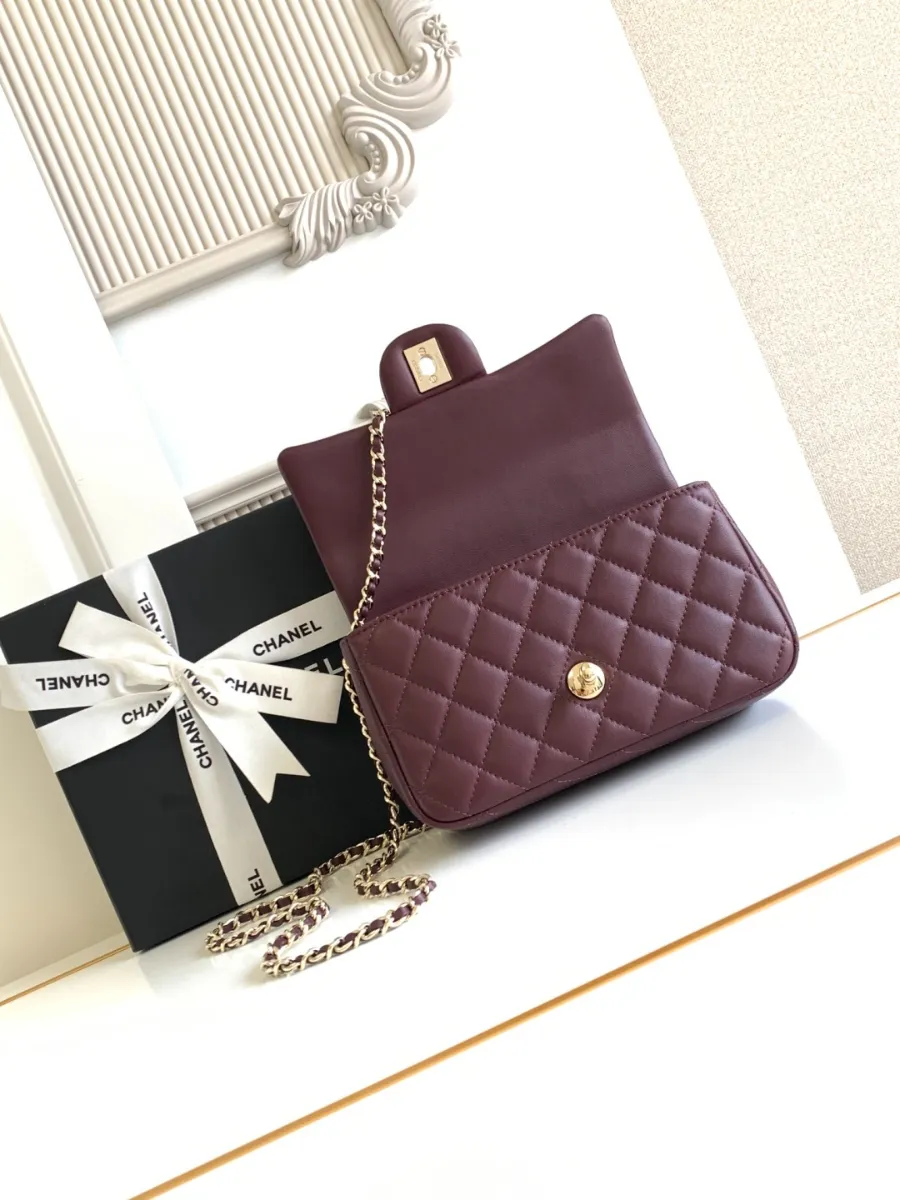 chanel_20bag_as2431_detail_01.jpg