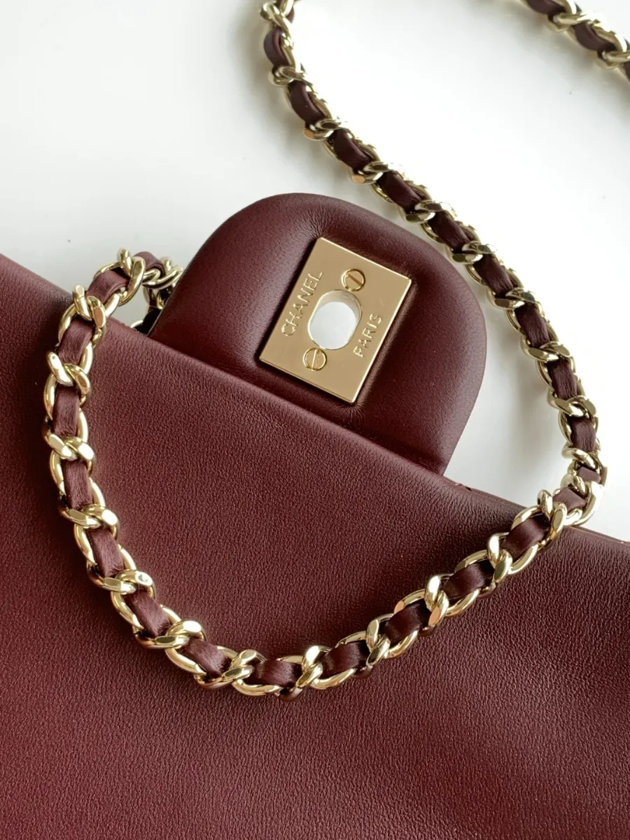 chanel_20bag_as2431_detail_05.jpg