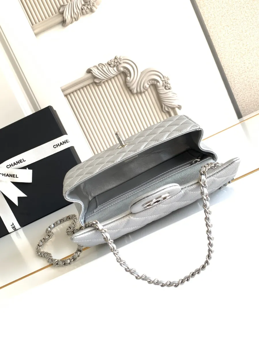 chanel_latest_mini_grained_caviar_20bag_as2431_detail_01.jpg