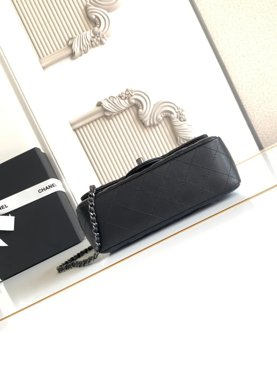 chanel_latest_mini_grained_lambskin_20bag_as2431_inside.jpg