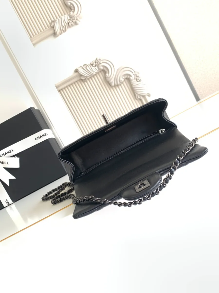 chanel_latest_mini_grained_lambskin_20bag_as2431_detail_01.jpg