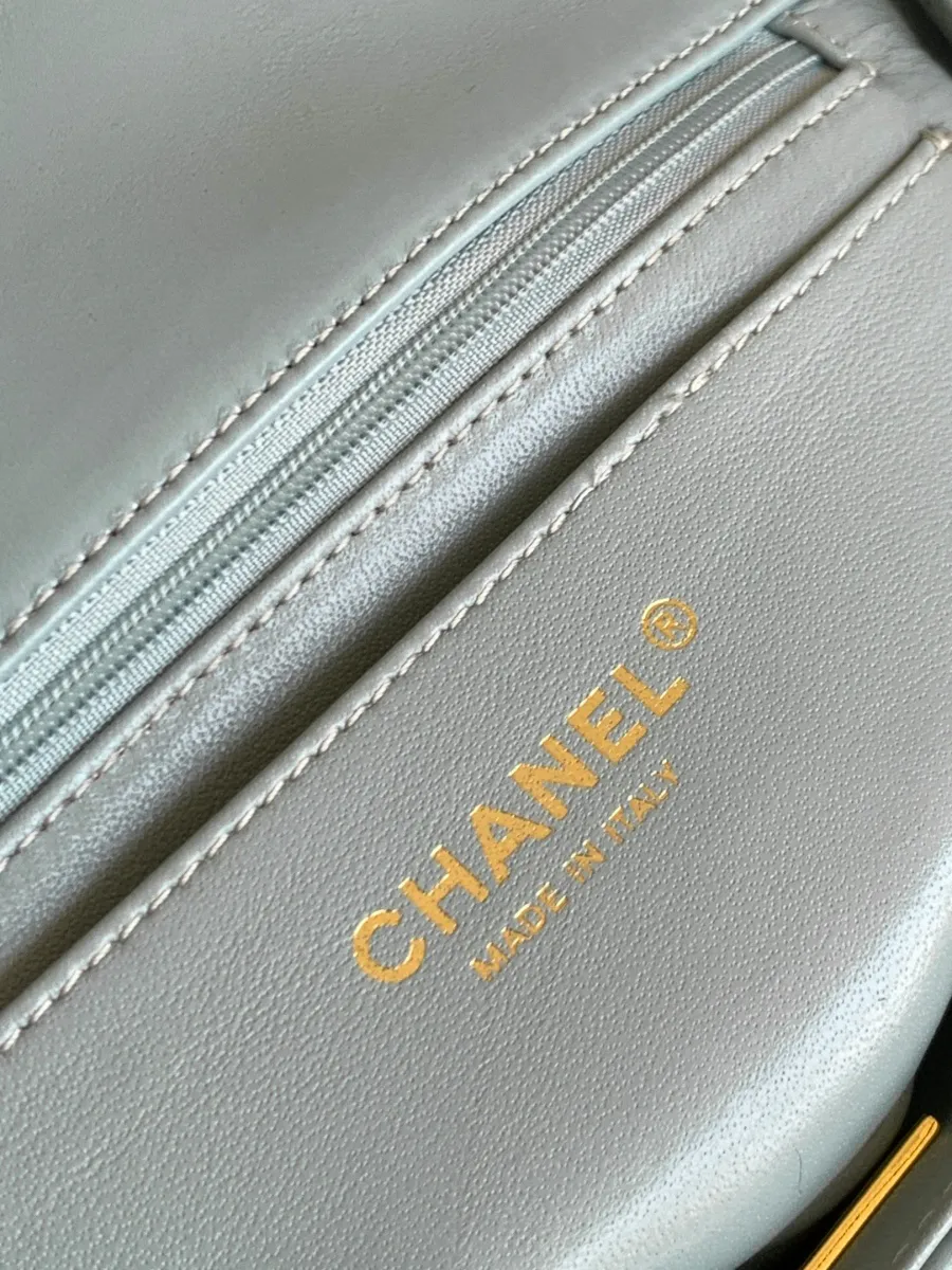 chanel_latest_mini_grained_lambskin_20bag_as2431_detail_04.jpg