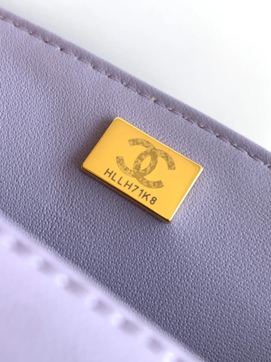 chanel_latest_mini_grained_lambskin_20bag_as2431_detail_05.jpg