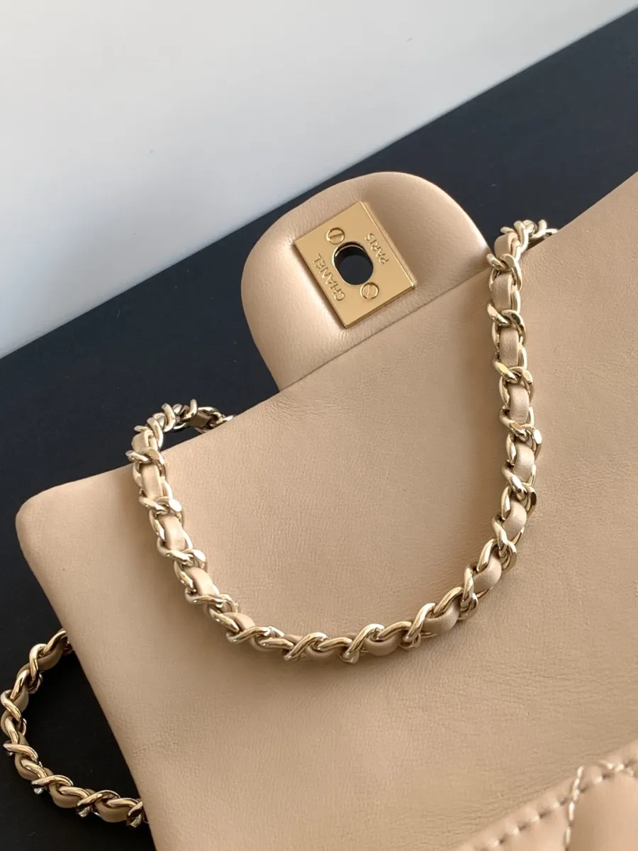 chanel_latest_mini_grained_lambskin_20bag_as2431_detail_03.jpg