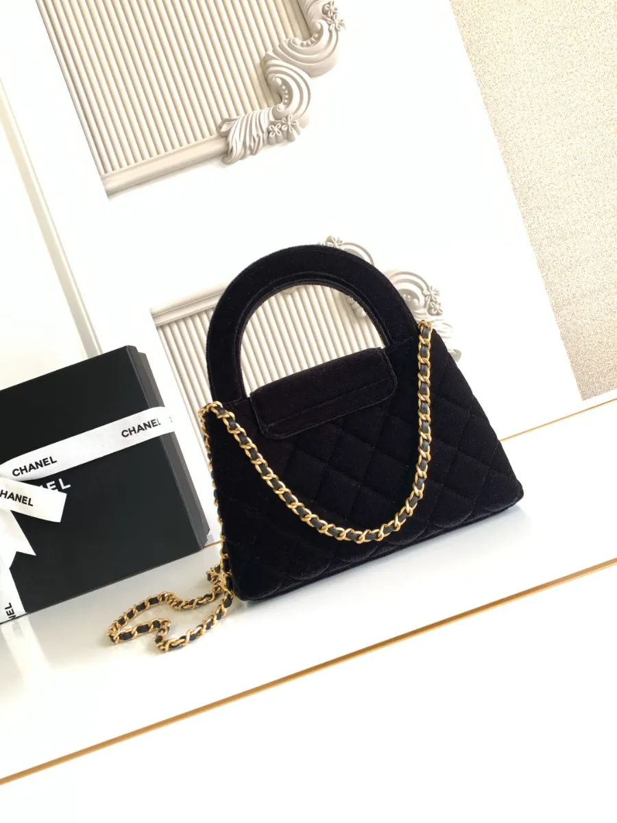chanel_silkeubelbes_kellybag_as4416_back.jpg