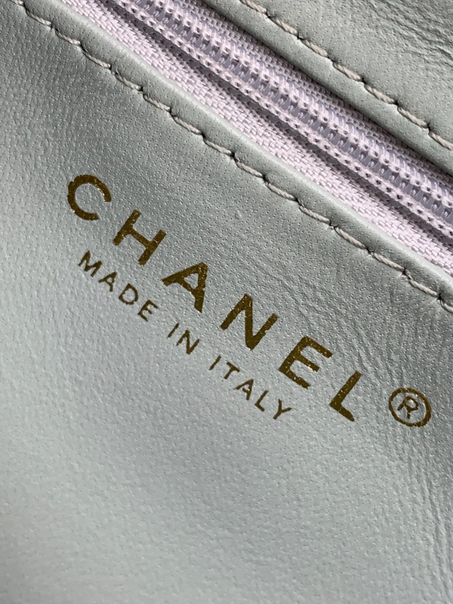 chanel_lambskin_kellybag_as4416_detail_04.jpg