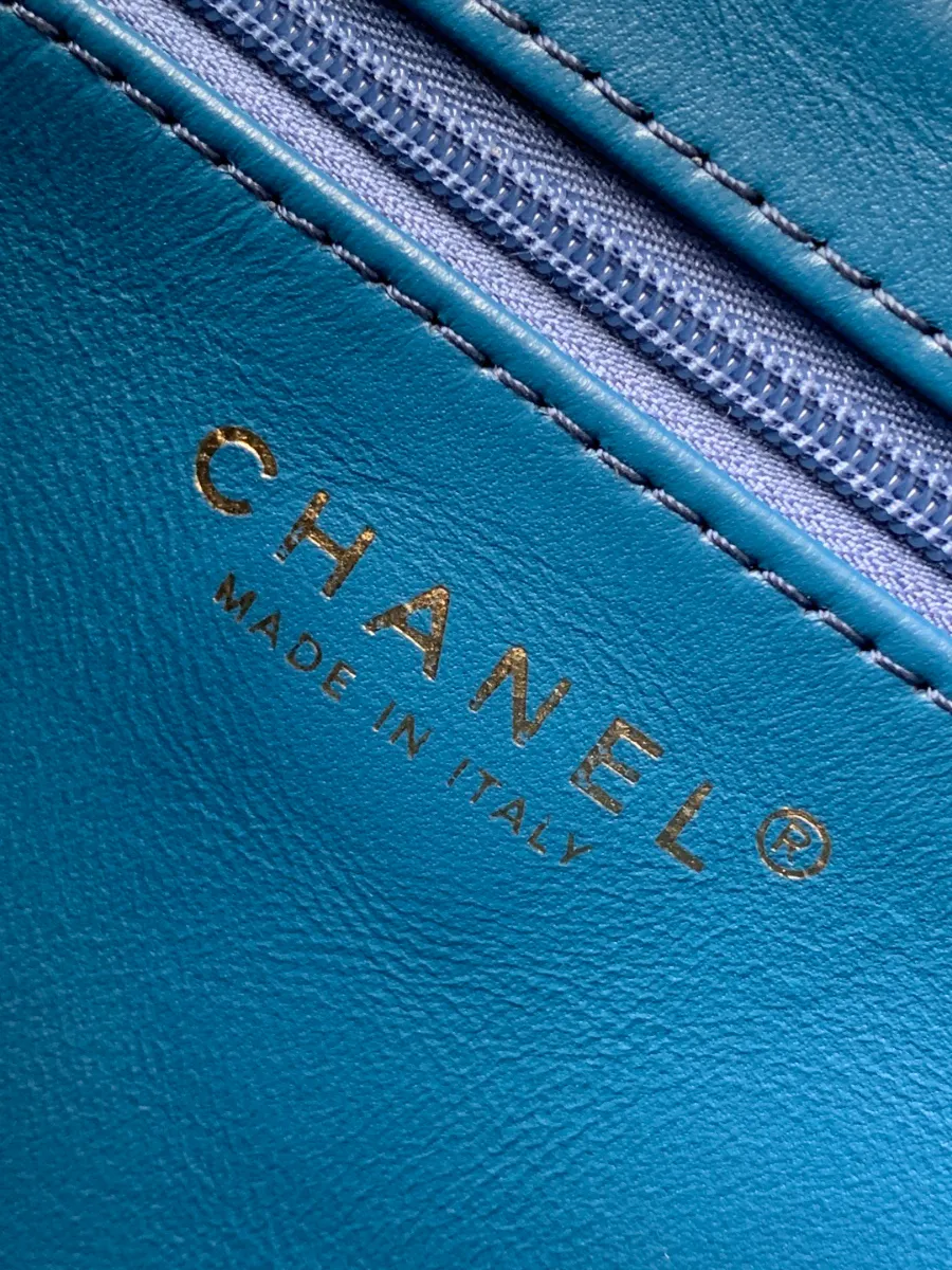 chanel_lambskin_kellybag_as4416_detail_04.jpg