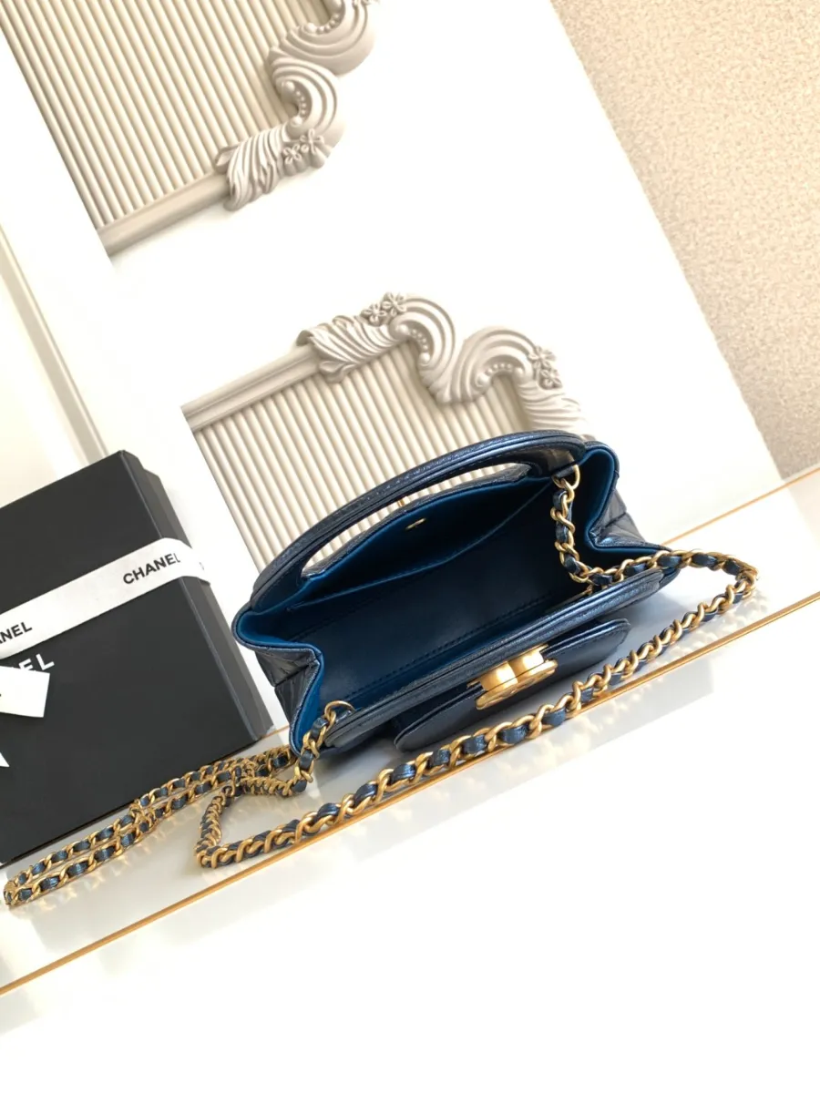 chanel_lambskin_kellybag_as4416_inside.jpg