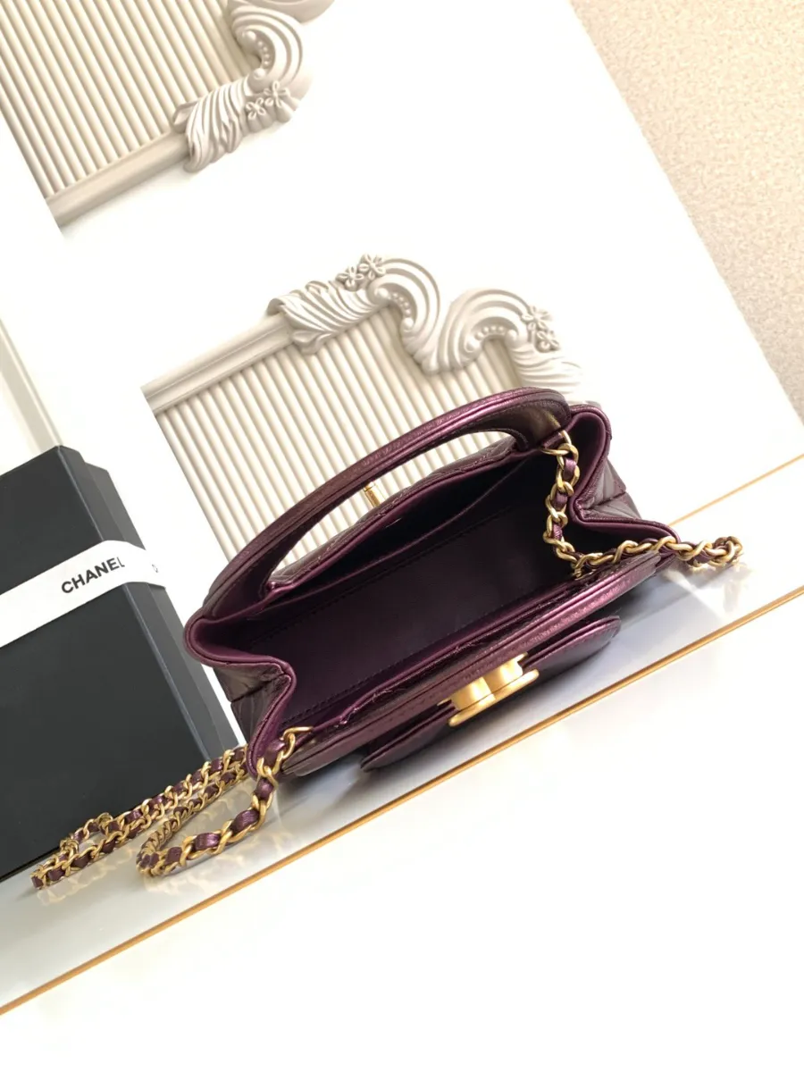 chanel_lambskin_kellybag_as4416_inside.jpg