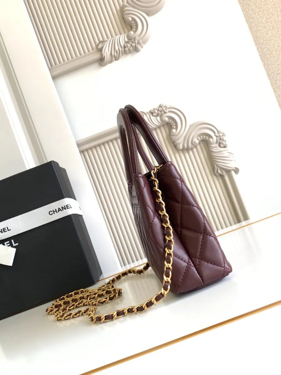 chanel_lambskin_kellybag_as4416_side.jpg