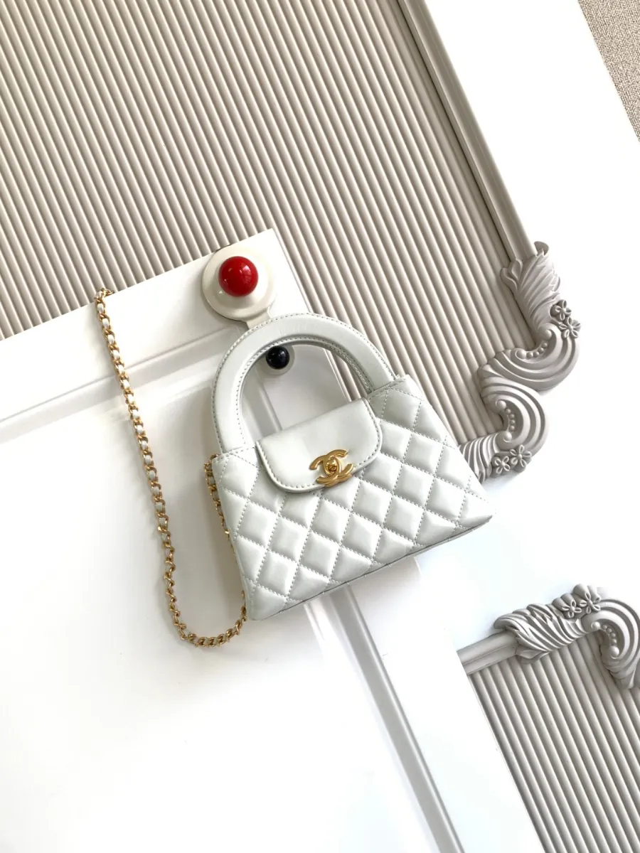 chanel_calfskin_kellybag_as4416_detail_01.jpg