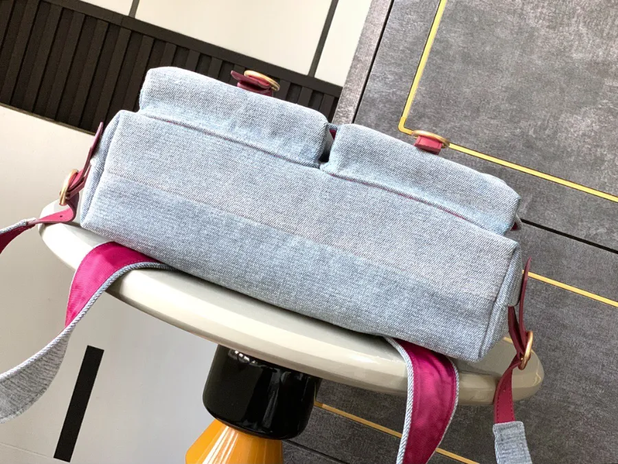chanel_deauville_double_shoulder_backpack_a91819_bottom.jpg