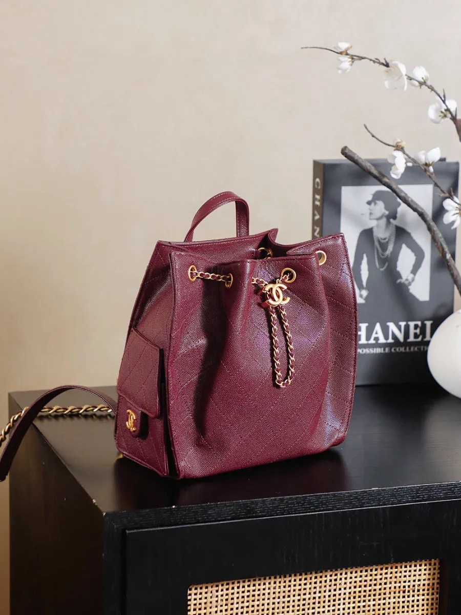 chanel_25b_double_shoulder-bag_backpack_as5600_detail_01.jpg