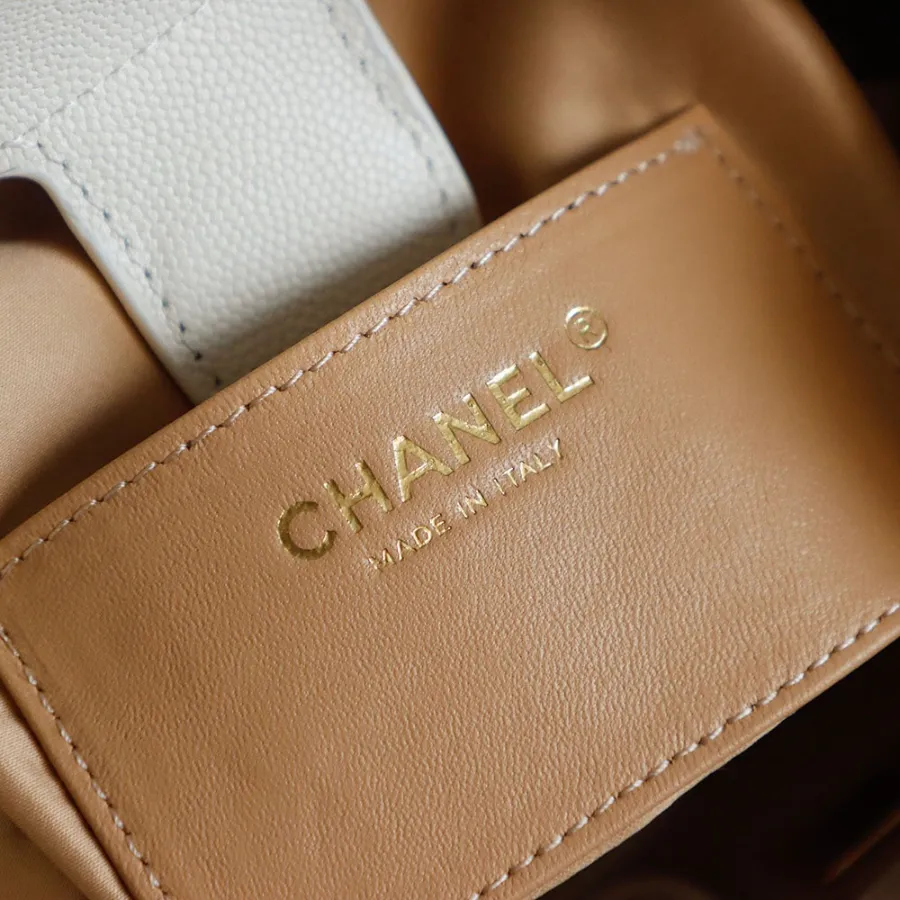 chanel_25b_double_shoulder-bag_backpack_as5600_detail_03.jpg