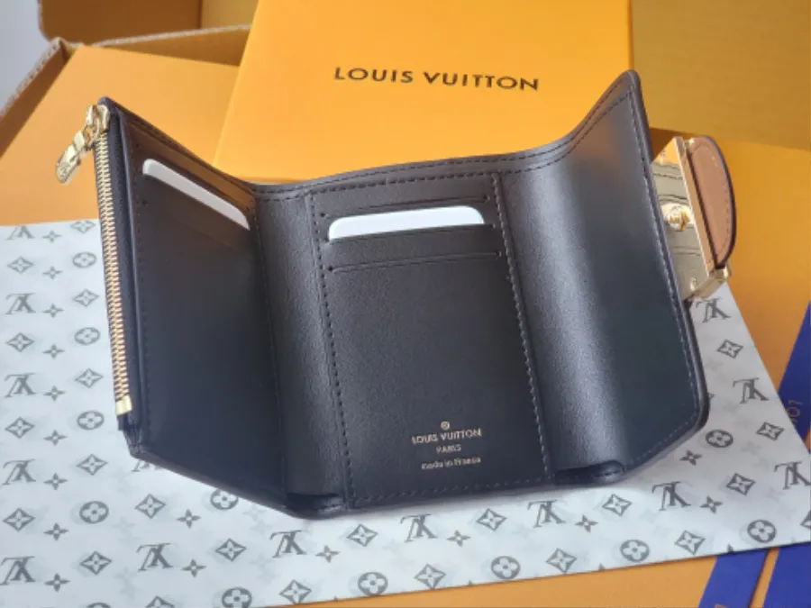 louisvuitton_dauphine_compact_wallet_m68725_inside.jpg