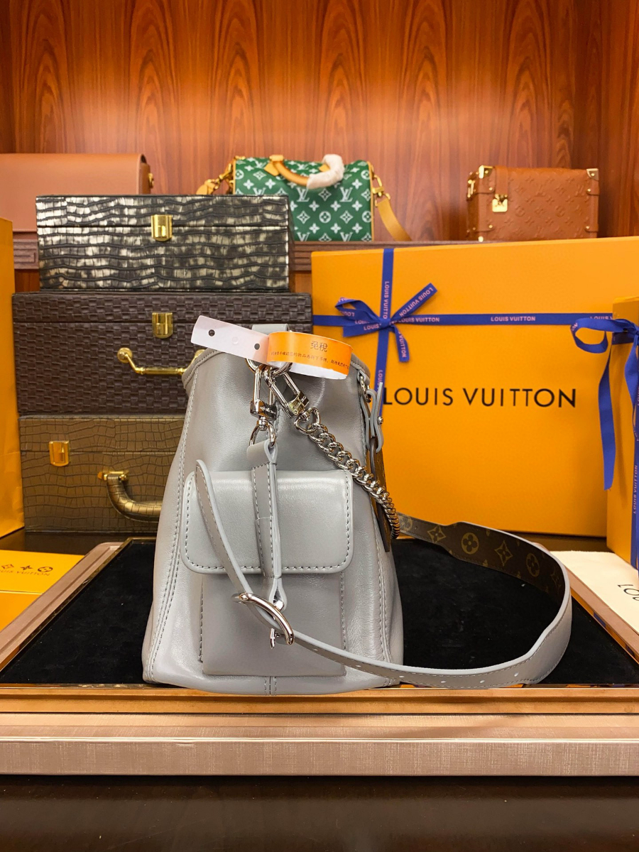 Louis Vuitton 루이비통 CarryAll Cargo 스몰 토트백 33cm M12579 7