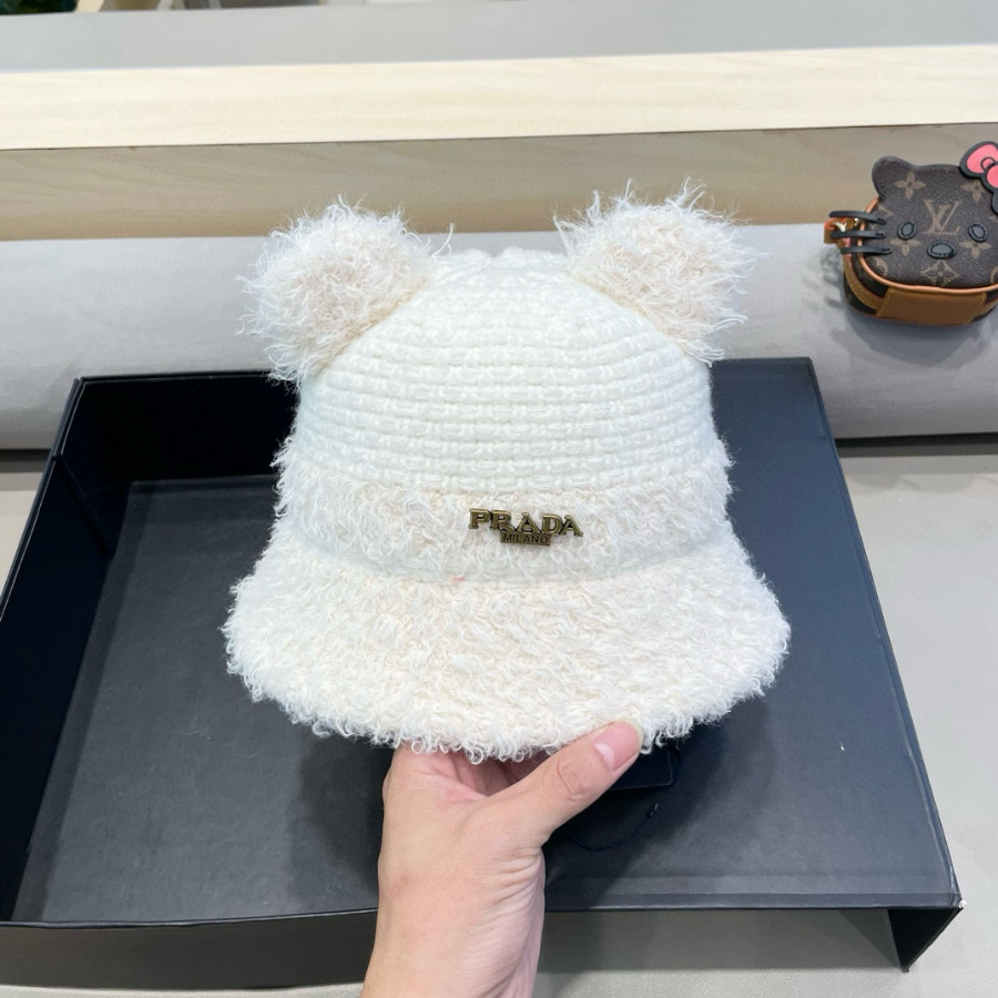 PRADA 프라다 귀여운 곰돌이 니트 버킷햇 - 겨울 신상 양털 퍼모자 2