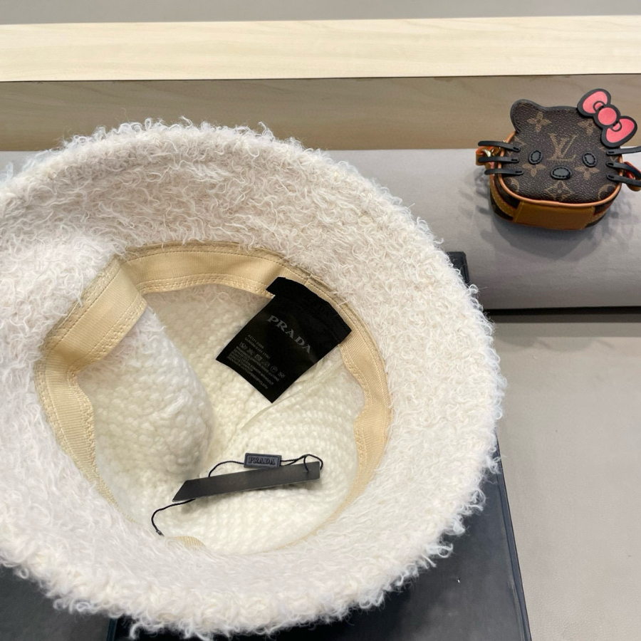 PRADA 프라다 귀여운 곰돌이 니트 버킷햇 - 겨울 신상 양털 퍼모자 9