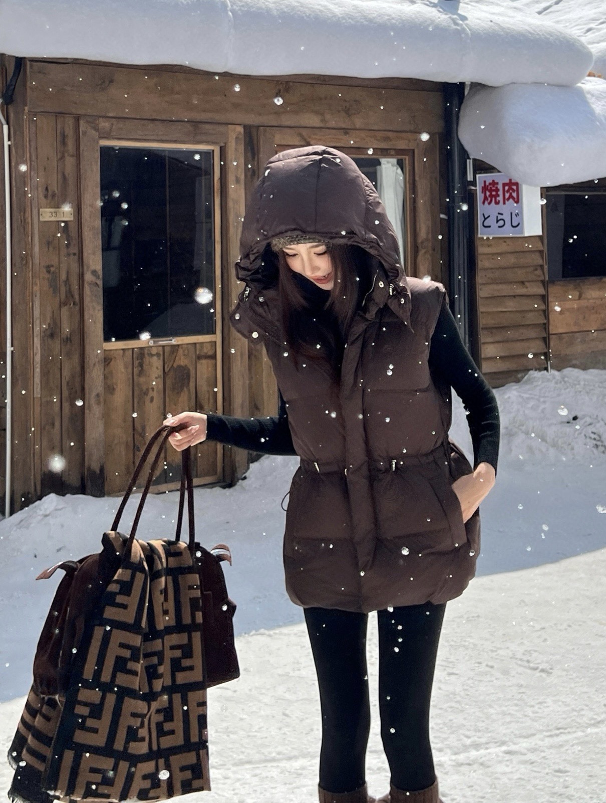 Loro Piana 로로피아나 여성 25FW 후드 다운 조끼 아우터 2