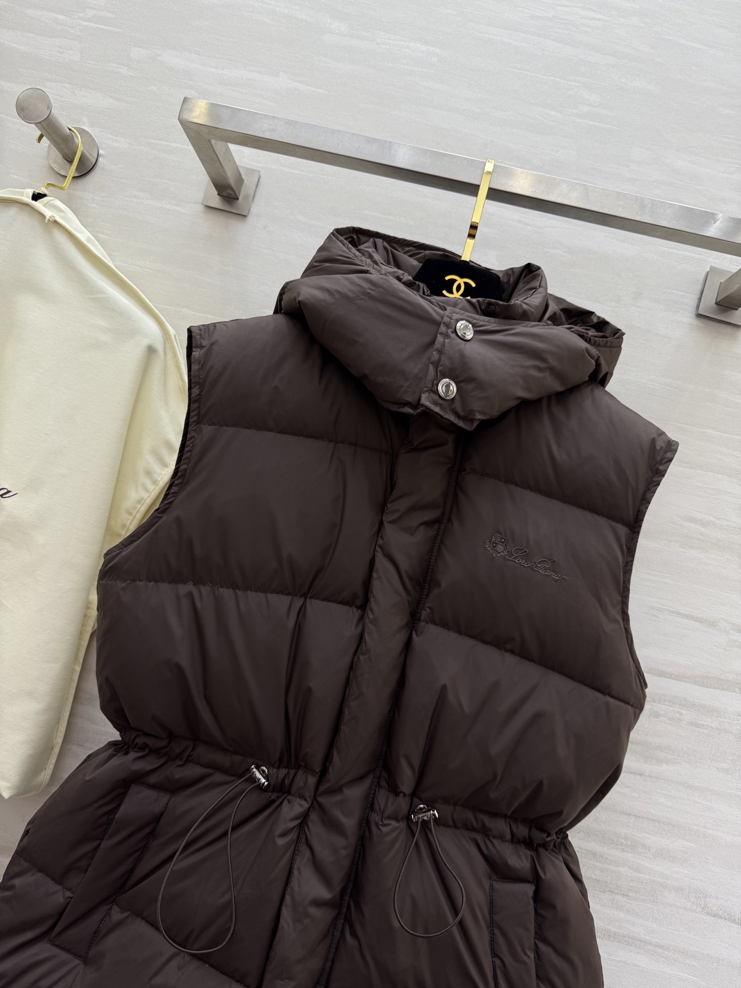 Loro Piana 로로피아나 여성 25FW 후드 다운 조끼 아우터 11