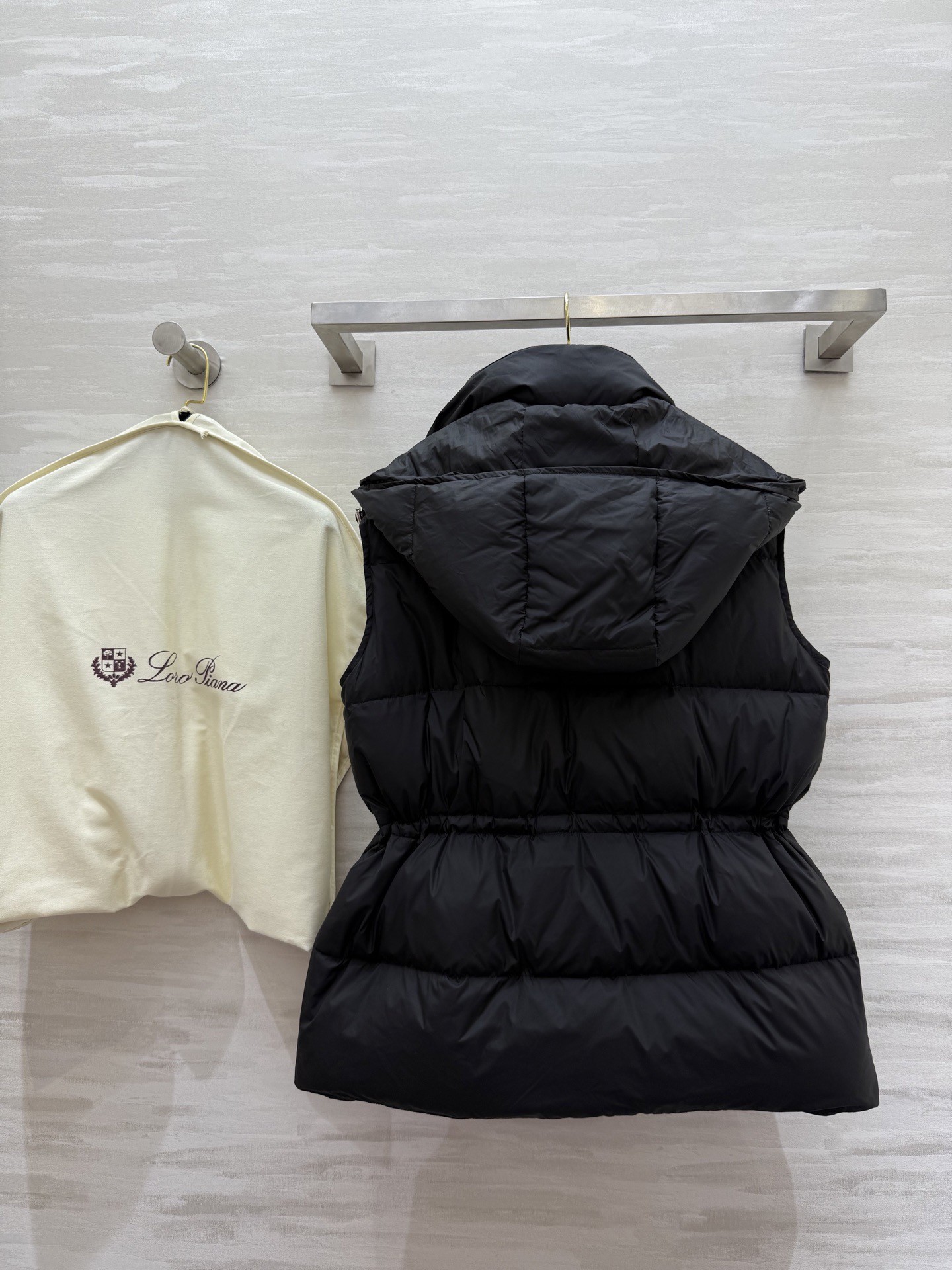 Loro Piana 로로피아나 여성 25FW 후드 다운 조끼 아우터 17