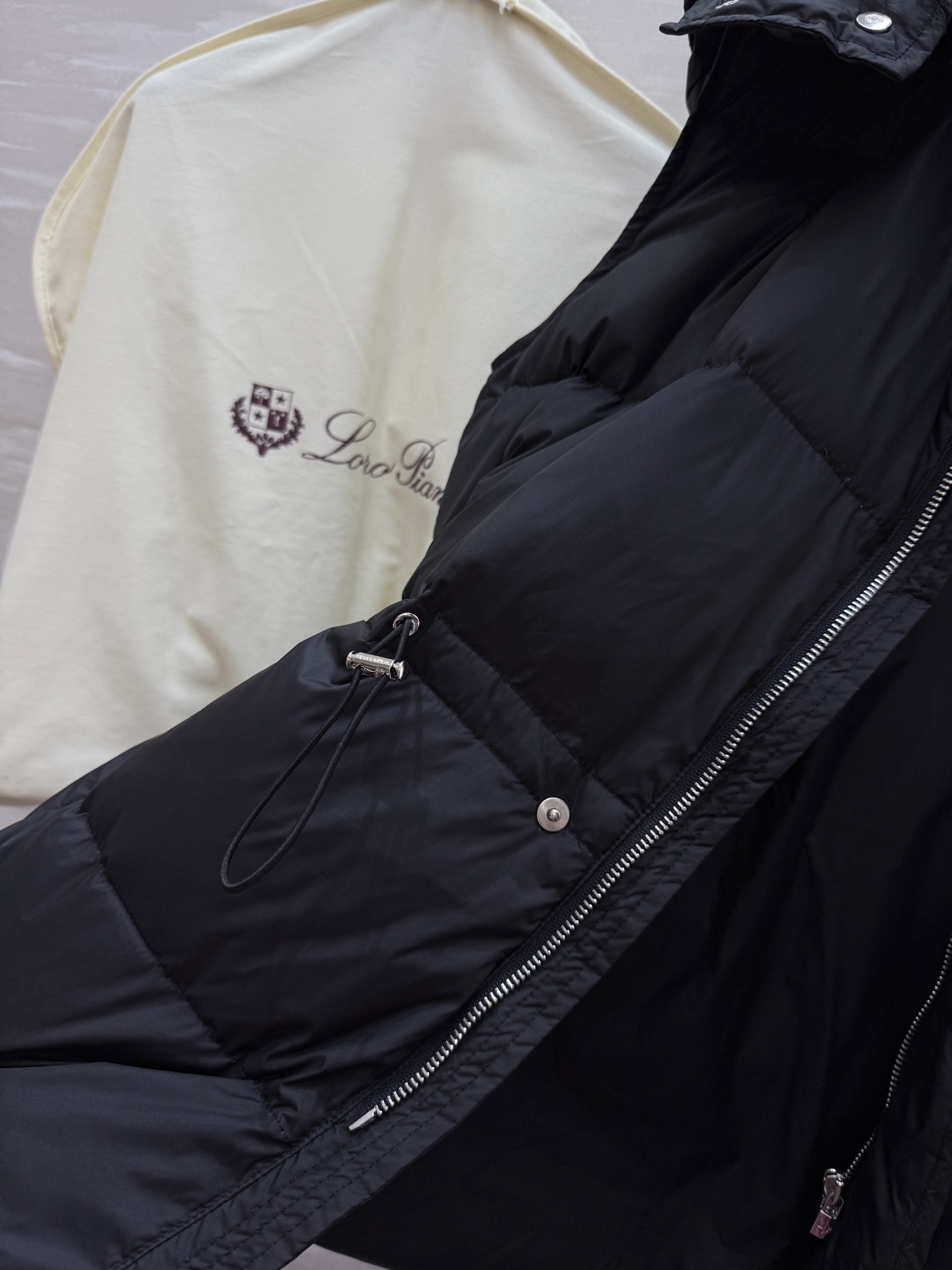 Loro Piana 로로피아나 여성 25FW 후드 다운 조끼 아우터 16