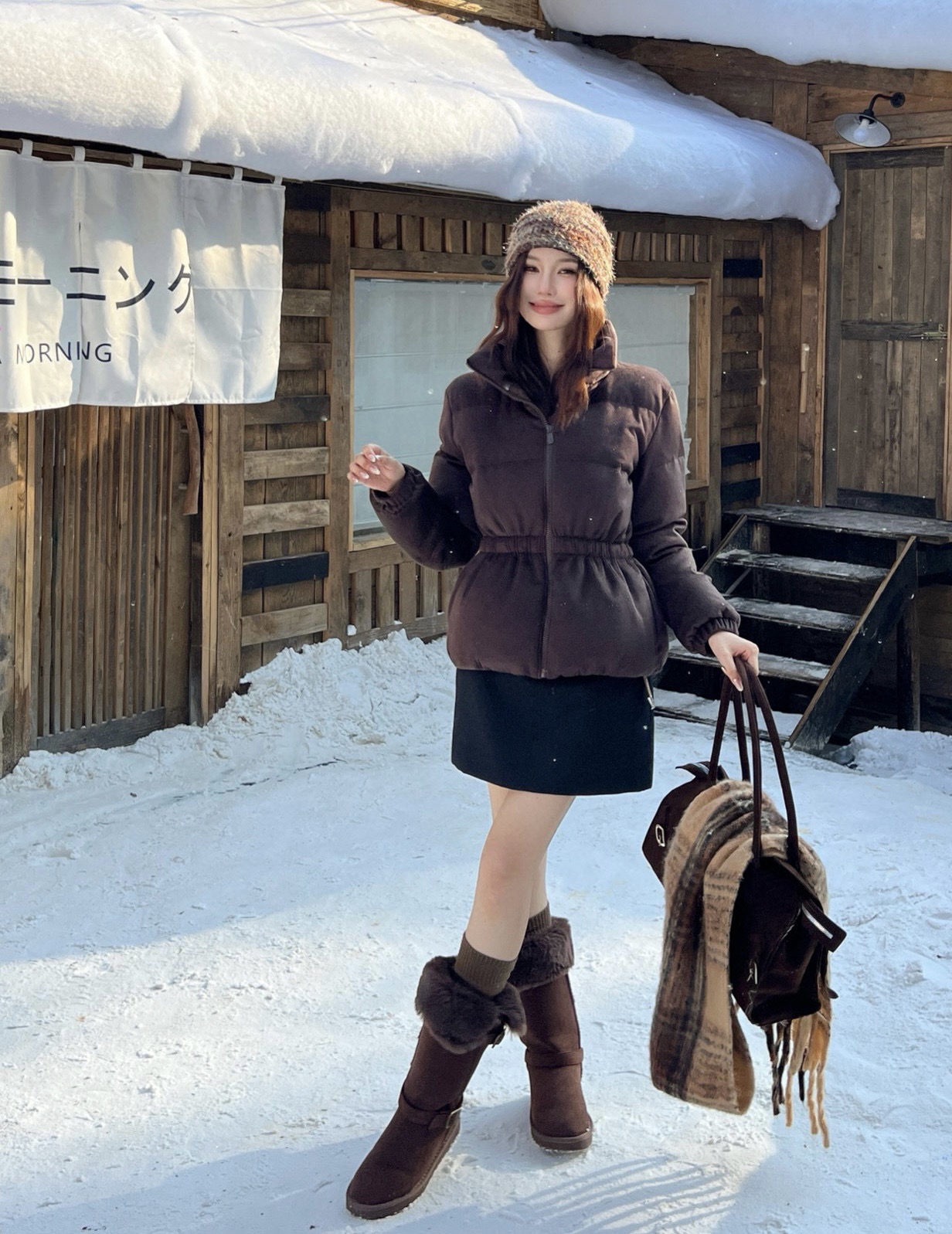 Brunello Cucinelli 브루넬로 쿠치넬리 2025 가을·겨울 여성 하이넥 허리 스트링 구스다운 점퍼 4