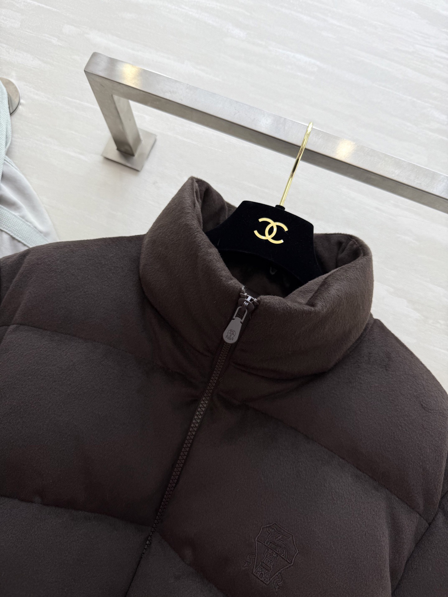 Brunello Cucinelli 브루넬로 쿠치넬리 2025 가을·겨울 여성 하이넥 허리 스트링 구스다운 점퍼 13