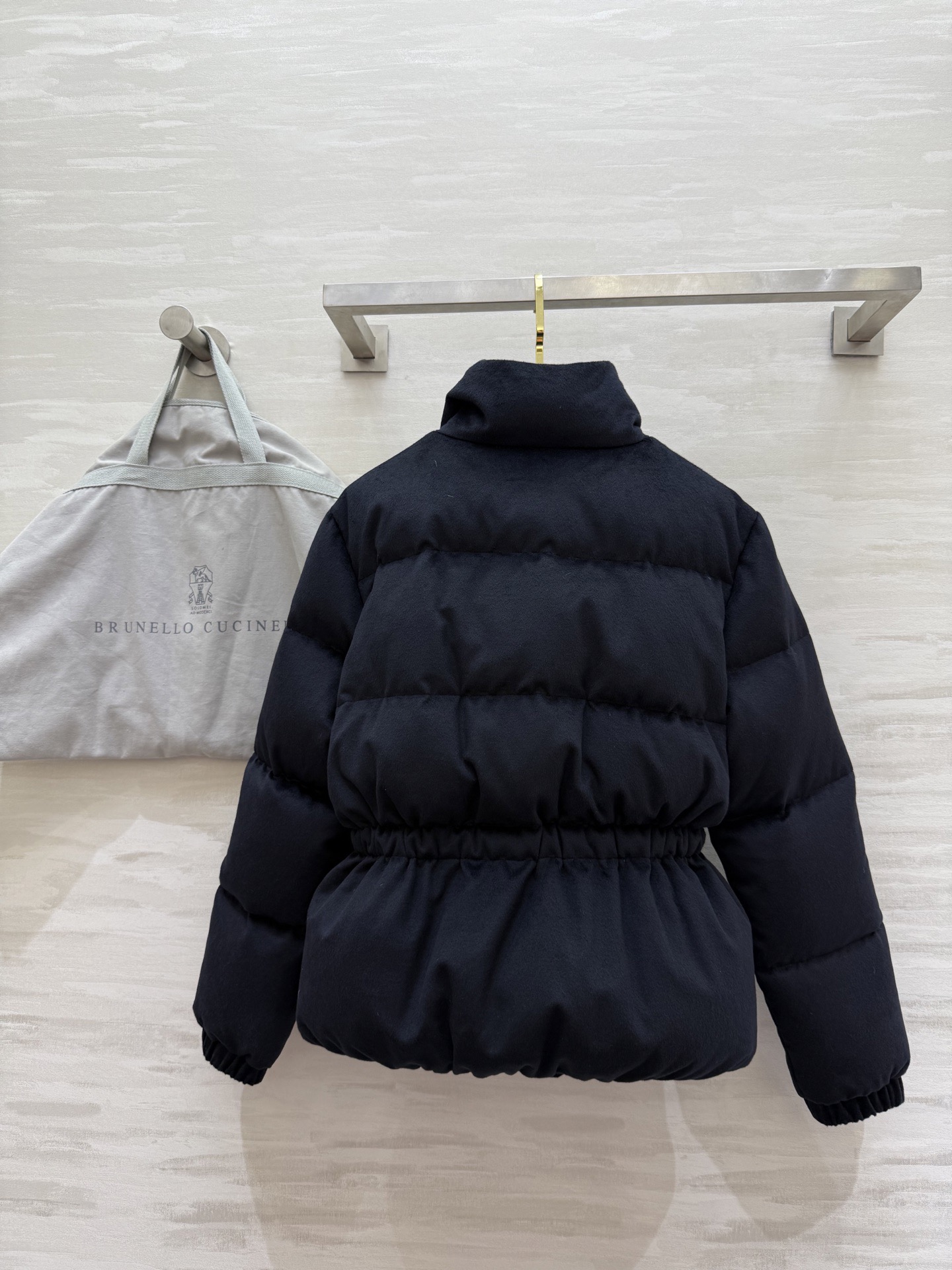 Brunello Cucinelli 브루넬로 쿠치넬리 2025 가을·겨울 여성 하이넥 허리 스트링 구스다운 점퍼 18