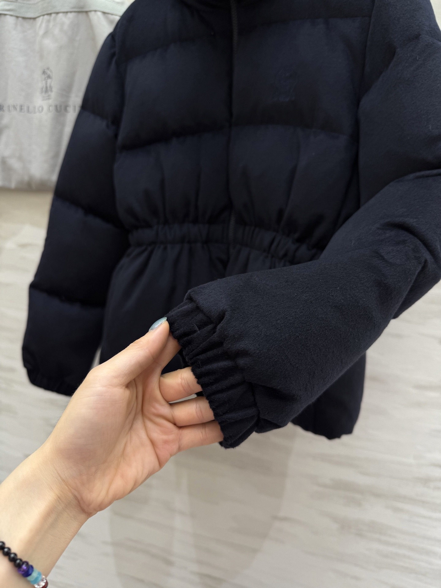 Brunello Cucinelli 브루넬로 쿠치넬리 2025 가을·겨울 여성 하이넥 허리 스트링 구스다운 점퍼 14