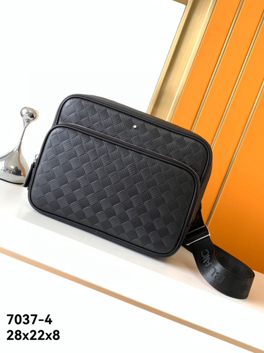 몽블랑  익스트림 3.0 미니 메신저 백   MB130252 1