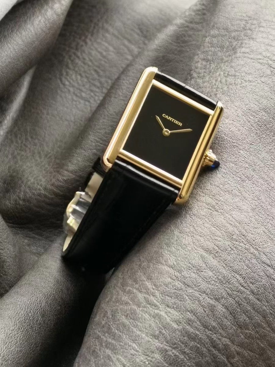 Cartier 까르띠에 TANK MUST WATCH 탱크 머스트 워치[품절] 18