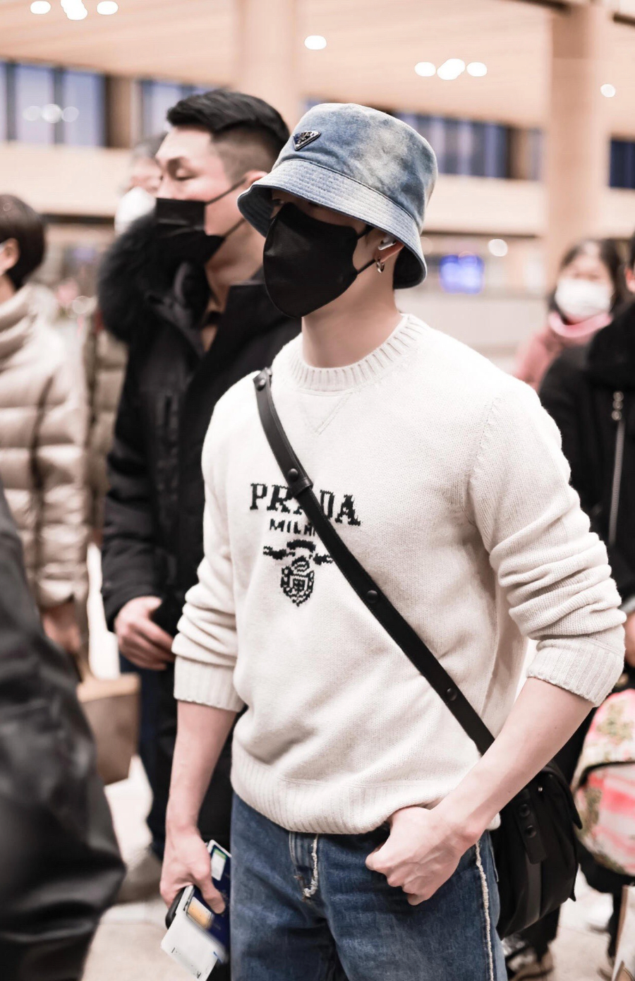 PRADA 프라다 2025FW 라운드 니트 4