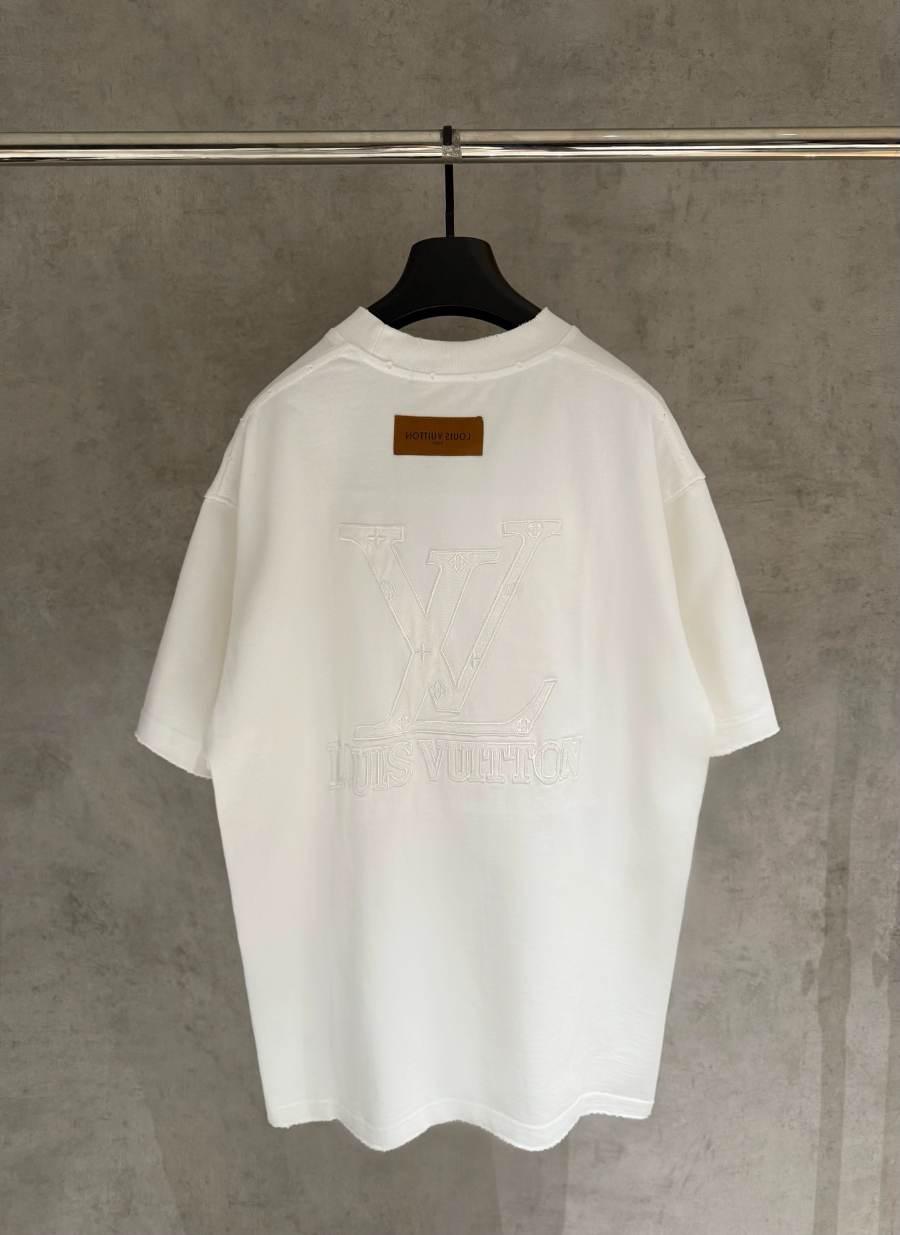LOUIS VUITTON 루이비통 SS2023 자수 로고 반팔 티셔츠 화이트 2