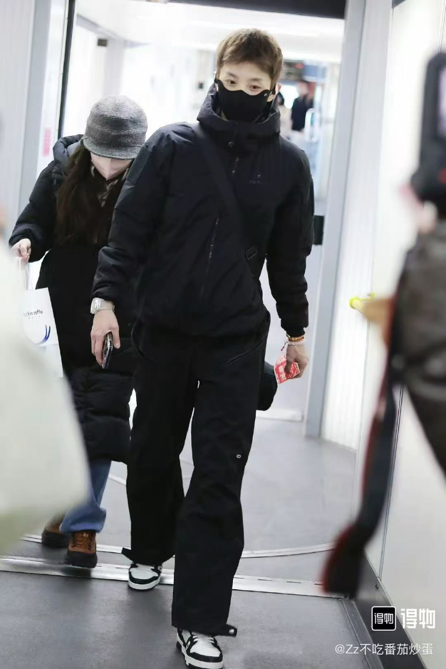 ARC'TERYX 아크테릭스 FW2023 방풍 후드 재킷 블랙 12