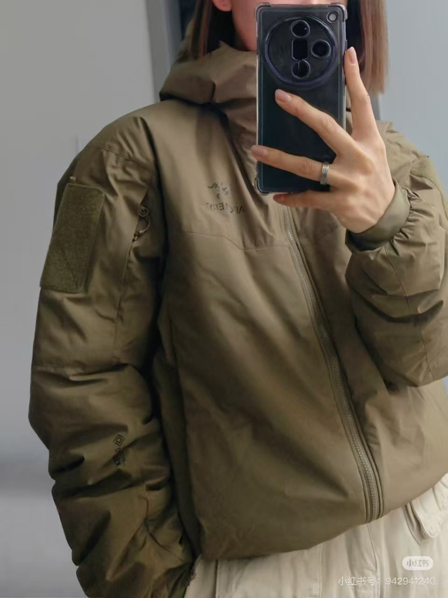 ARC'TERYX 아크테릭스 FW2023 방풍 후드 재킷 베이지 2