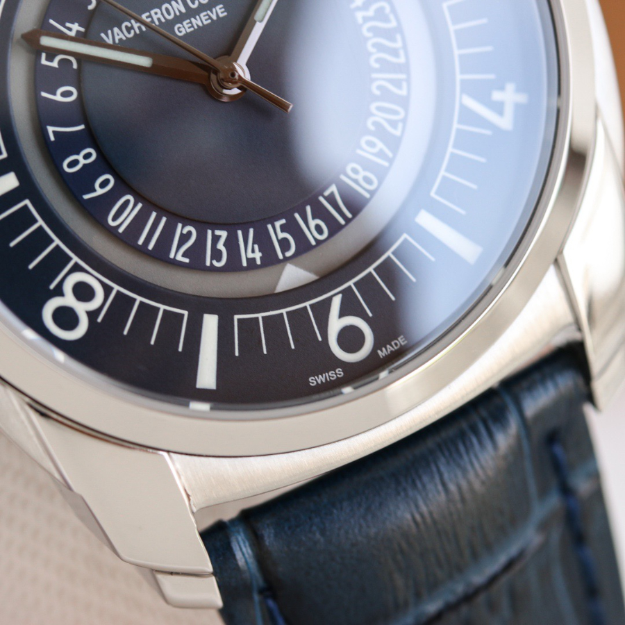 Vacheron Constantin Overseas 4500V 바쉐론 콘스탄틴 오버시즈 4500V 오토매틱 데이트 네이비다이얼 5