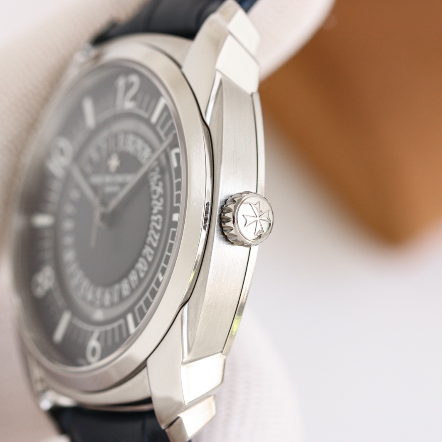 Vacheron Constantin Overseas 4500V 바쉐론 콘스탄틴 오버시즈 4500V 오토매틱 데이트 네이비다이얼 6