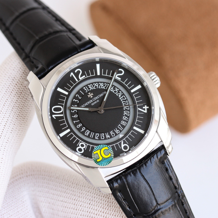 Vacheron Constantin Overseas 4500V 바쉐론 콘스탄틴 오버시즈 4500V 오토매틱 데이트 블랙다이얼 1