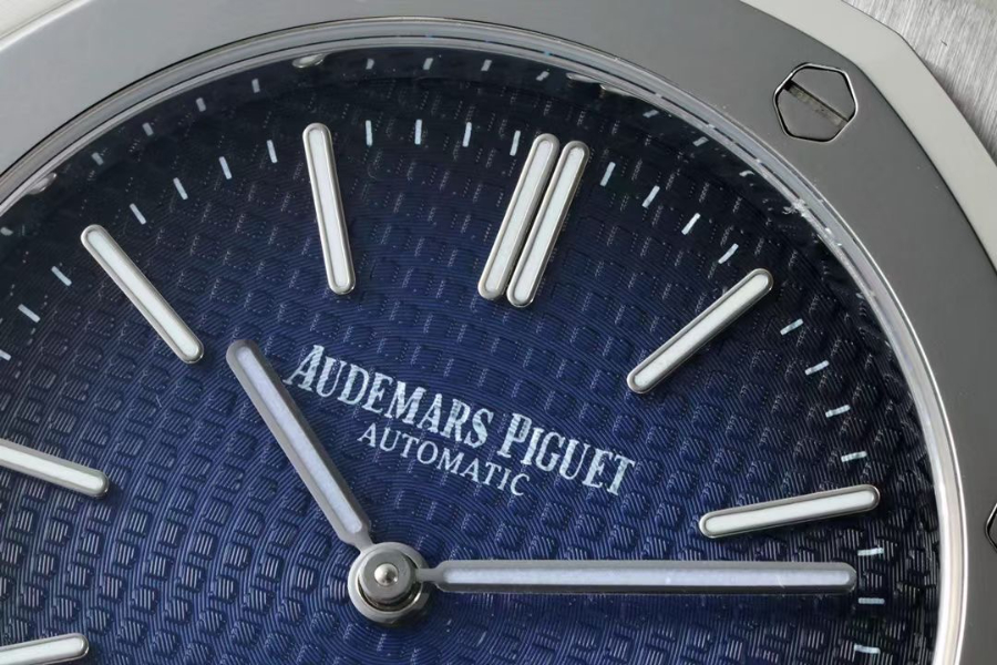 Audemars Piguet Royal Oak Extra-Thin 39mm Ref.15202 오데마 피게 로얄 오크 엑스트라 씬 39mm 5