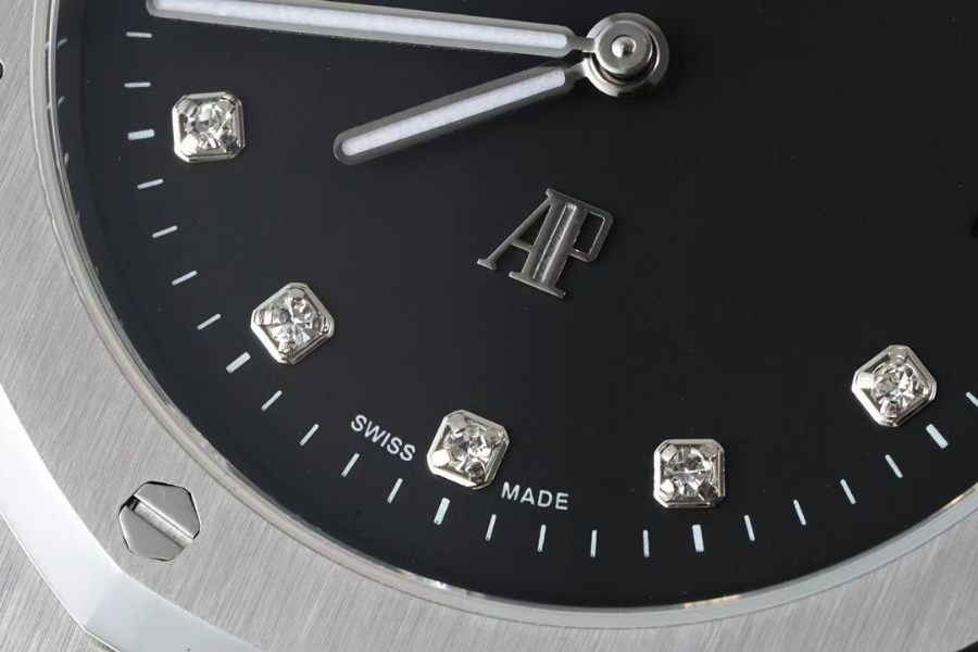 Audemars Piguet Royal Oak Extra-Thin 39mm Ref.15202 오데마 피게 로얄 오크 엑스트라 씬 39mm 블랙 쥬얼인덱스 6