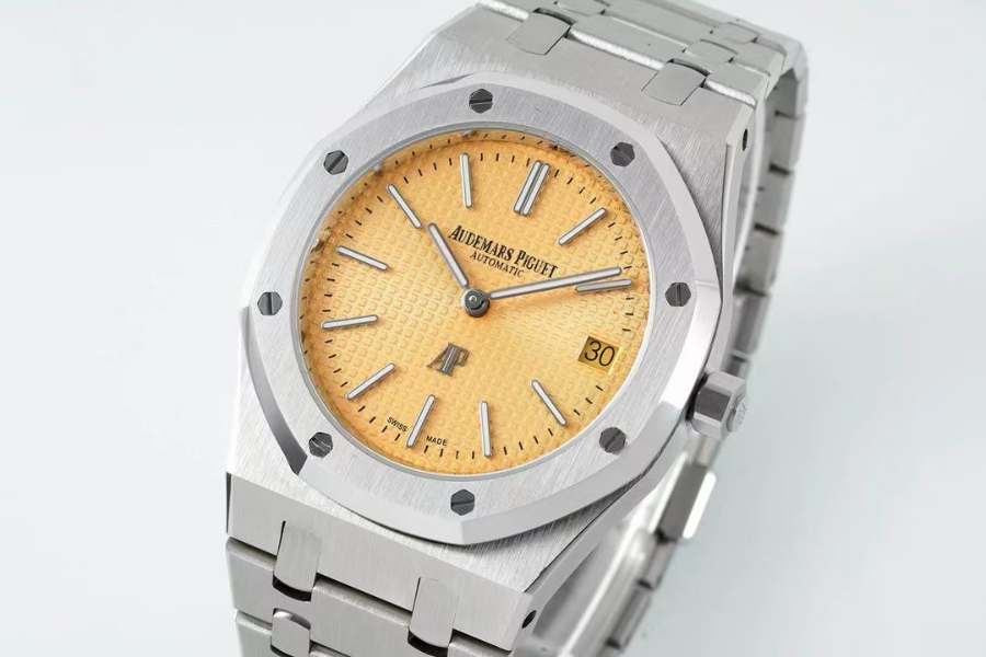 Audemars Piguet Royal Oak Extra-Thin 39mm Ref.15202 오데마 피게 로얄 오크 엑스트라 씬 39mm 옐로우골드 4