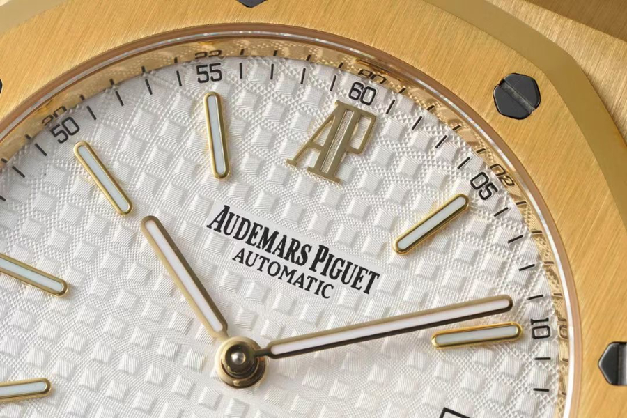Audemars Piguet Royal Oak Extra-Thin 39mm Ref.15202 오데마 피게 로얄 오크 엑스트라 씬 39mm 골드베젤 화이트다이얼 5