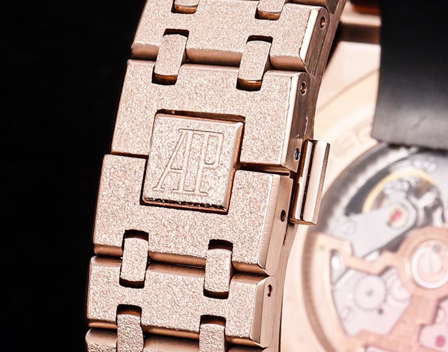 Audemars Piguet Royal Oak Selfwinding 41mm Ref.26574 오데마 피게 로얄 오크 오토매틱 41mm 골드베젤 네이비다이얼 10